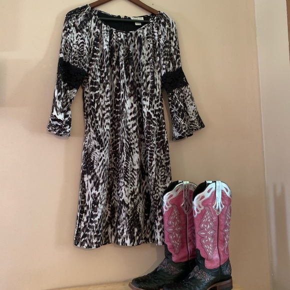 Ariat dress - Picture 5 of 11